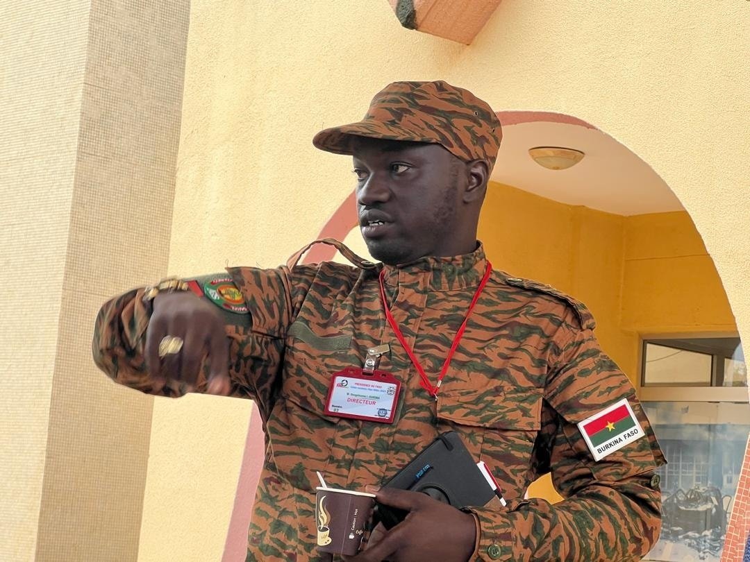 Lire la suite à propos de l’article 410 jeunes campeurs à l’école du Parlement burkinabè: quand la relève s’initie au patriotisme